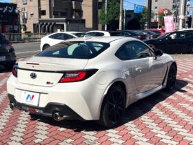 
									TOYOTA 86 RZ Pearl White 2023′ EZAMI full								
