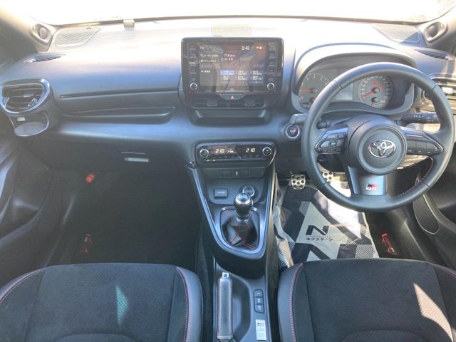 TOYOTA Yaris RZ High Performance First Ed Pearl White 2020′ EZARH