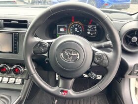 
									TOYOTA 86 SZ Pearl White 2022′ EZBE0 full								