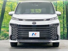 
									TOYOTA Voxy S-Z Pearl White 2024′ EZBO3 full								