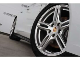 
									Porsche Panamera Base Grade White 2017′ EZBTA full								