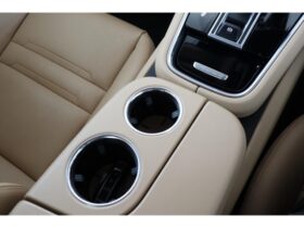 
									Porsche Panamera Base Grade White 2017′ EZBTA full								