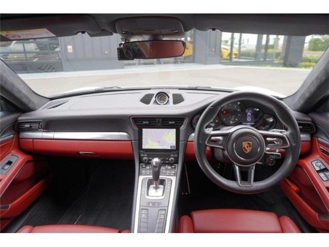 Porsche 911 Carrera White 2019′ EZGLB