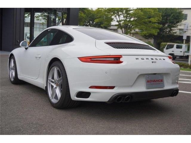 Porsche 911 Carrera White 2019′ EZGLB