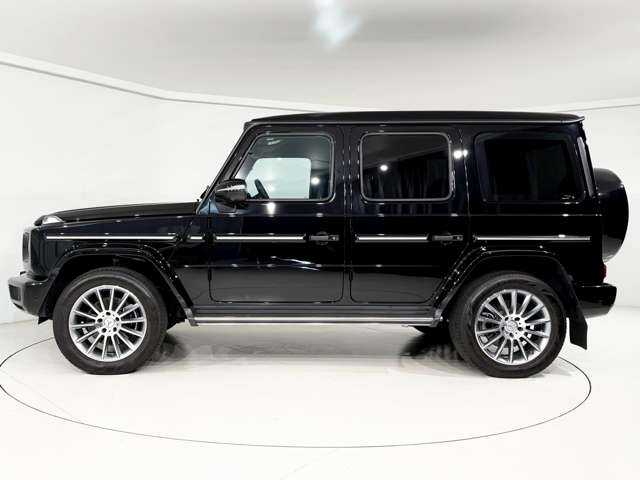 Mercedes-Benz G Class G400d AMG Line Black 2023′ EZHLS