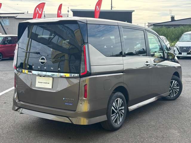 NISSAN Serena e-4ORCE Highway Star V Brown 2025′ F1ERM