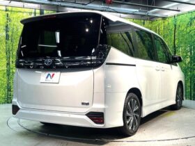 
									TOYOTA Voxy S-Z Pearl White 2024′ F1EU9 full								