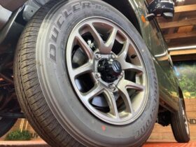 
									SUZUKI Jimny XC Green 2025′ F1FF8 full								