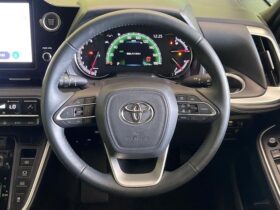 
									TOYOTA Noah S-Z Pearl White 2023′ F1GS5 full								