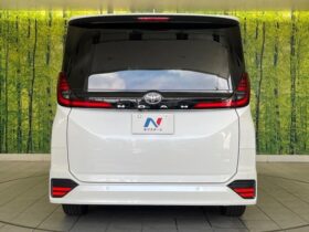 
									TOYOTA Noah S-Z Pearl White 2023′ F1GS5 full								