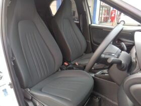 
									TOYOTA Yaris 1500 G (Petrol) 5-Door F Pearl White 2025′ F1ITE full								