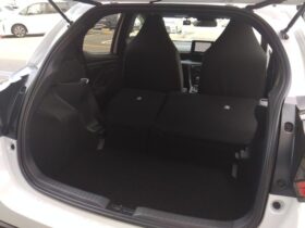 
									TOYOTA Yaris 1500 G (Petrol) 5-Door F Pearl White 2025′ F1ITE full								