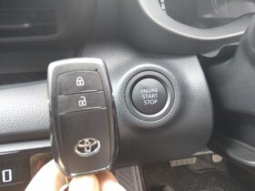 
									TOYOTA Yaris 1500 G (Petrol) 5-Door F Pearl White 2025′ F1ITE full								
