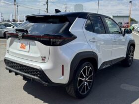 
									TOYOTA Yaris Cross Hybrid GR Sport   Two-Tone Color Pearl White 2023′ F1JU4 full								