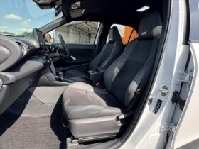 
									TOYOTA Yaris Cross Hybrid GR Sport   Two-Tone Color Pearl White 2023′ F1JU4 full								
