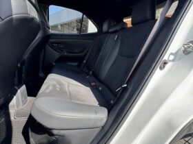 
									TOYOTA Yaris Cross Hybrid GR Sport   Two-Tone Color Pearl White 2023′ F1JU4 full								