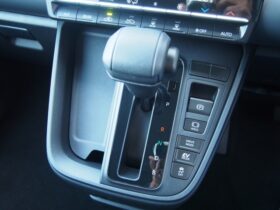 
									TOYOTA Noah X Gray 2025′ F21W5 full								