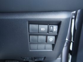 
									TOYOTA Noah X Gray 2025′ F21W5 full								