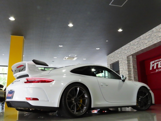 Porsche 911 GT3 Pearl White 2019′ F2P2Z