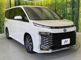 
									TOYOTA Voxy Hybrid S-Z Pearl White 2024′ F3KCB full								