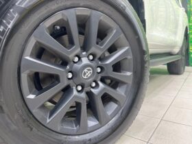 
									TOYOTA Land Cruiser Prado TX L Packet Matte Black Ed Pearl White 2023′ F3KOD full								