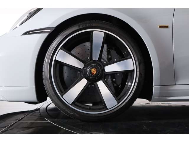 Porsche 911 Sport Classic Gray 2023′ F3KTI
