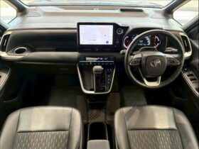 
									TOYOTA Noah S-Z Black 2023′ F3KV5 full								