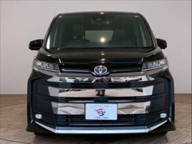 
									TOYOTA Noah S-Z Black 2023′ F3KV5 full								