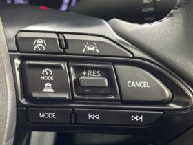 
									TOYOTA Yaris Z Pearl White 2025′ F3M1U full								