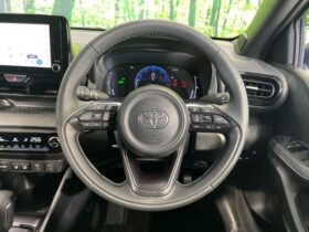 
									TOYOTA Yaris Z Pearl White 2025′ F3M1U full								