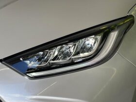 
									TOYOTA Yaris Z Pearl White 2025′ F3M1U full								