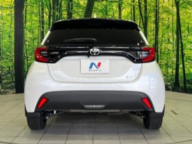 
									TOYOTA Yaris Z Pearl White 2025′ F3M1U full								