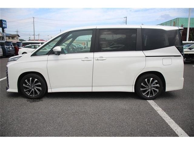 TOYOTA Voxy 2.0 S-Z 7 Person White 2024′ F3OJ0