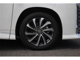
									TOYOTA Voxy 2.0 S-Z 7 Person White 2024′ F3OJ0 full								
