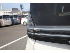 
									TOYOTA Voxy 2.0 S-Z 7 Person White 2024′ F3OJ0 full								