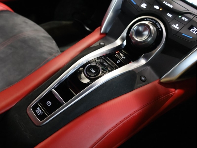 Honda NSX Base Grade Red 2017′ F4U9Z