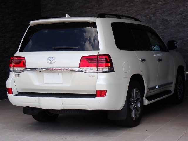 TOYOTA Land Cruiser Wagon ZX Pearl White 2021′ F5HDT