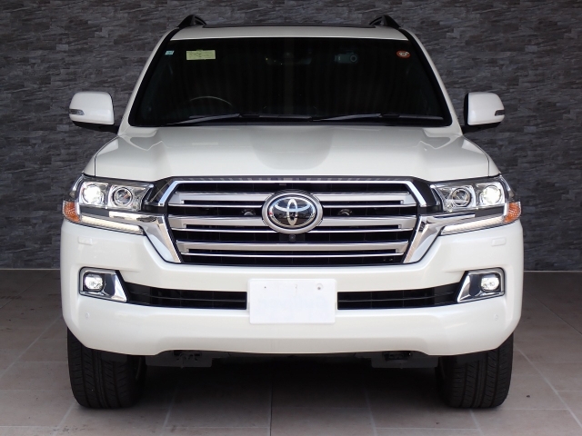 TOYOTA Land Cruiser Wagon ZX Pearl White 2021′ F5HDT