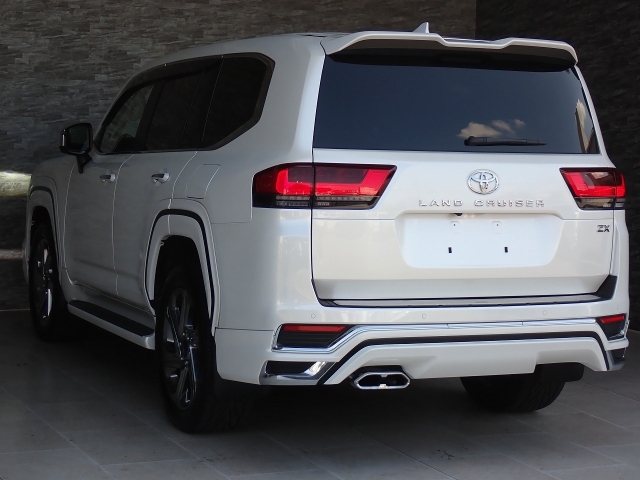 TOYOTA Land Cruiser Wagon ZX Diesel Turbo Pearl White 2022′ F5HKQ
