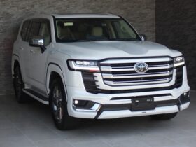 
									TOYOTA Land Cruiser Wagon ZX Diesel Turbo Pearl White 2022′ F5HKQ full								