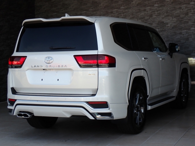 TOYOTA Land Cruiser Wagon ZX Diesel Turbo Pearl White 2022′ F5HKQ