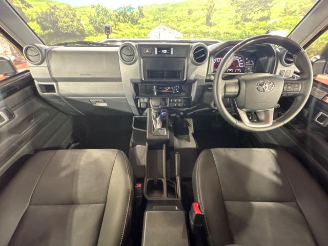 TOYOTA Land Cruiser Wagon AX Black 2024′ F5PLN