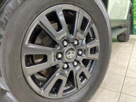 
									TOYOTA Land Cruiser Wagon VX Pearl White 2024′ F5RCB full								