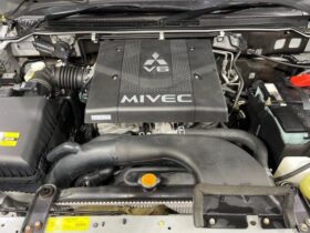 
									MITSUBISHI Pajero Super Exceeded Silver 2011′ F5U4M full								