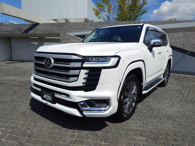 TOYOTA Land Cruiser Wagon ZX Pearl White 2024′ F7ML5
