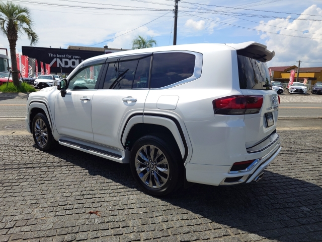 TOYOTA Land Cruiser Wagon ZX Pearl White 2024′ F7ML5