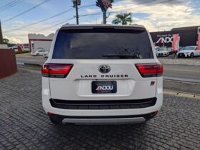 
									TOYOTA Land Cruiser Wagon GR Sport Pearl White 2023′ F7ML7 full								