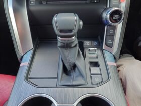 
									TOYOTA Land Cruiser Wagon GR Sport Pearl White 2023′ F7ML7 full								