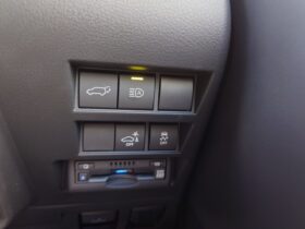 
									TOYOTA Land Cruiser Wagon GR Sport Pearl White 2023′ F7ML7 full								