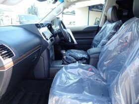 
									TOYOTA Land Cruiser Prado TX L Packet Matte Black Ed Pearl White 2022′ F7MNE full								